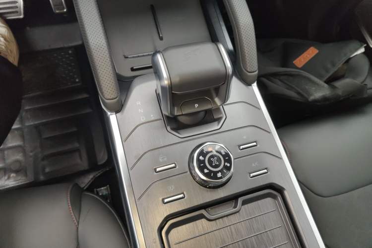 Used JETOUR Traveler 2023 2.0T All-Wheel-Drive CrossPRO