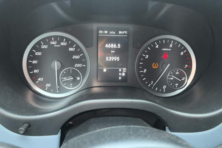 Used Mercedes-Benz Vito 2021 2.0T Business Version 7 Seats