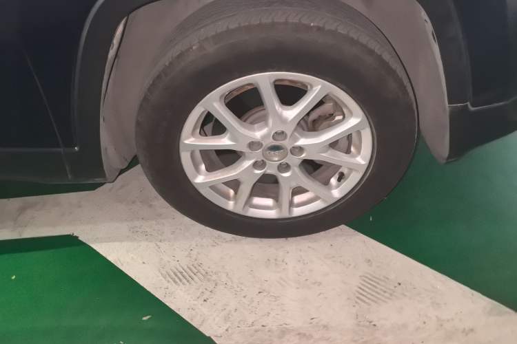 Used  Cherokee 2017 2.0L Superior Edition