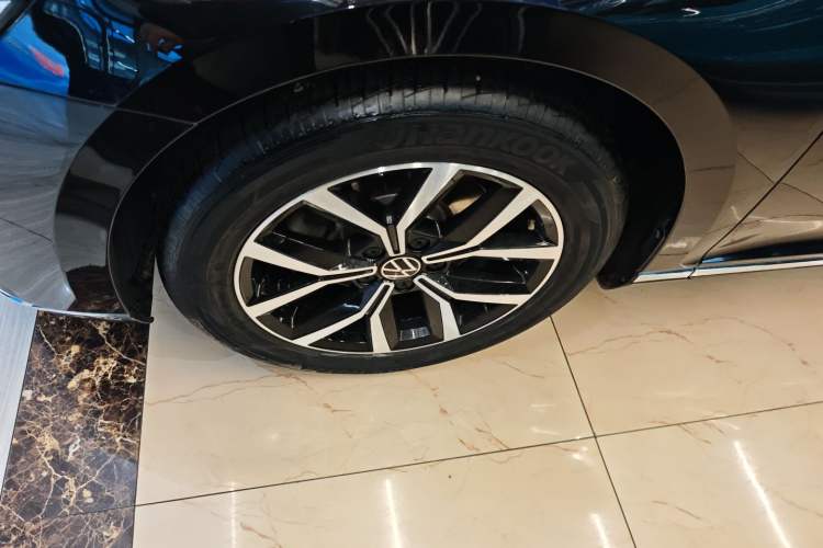 Used Volkswagen Magotan 2020 330TSI DSG Leading Model
