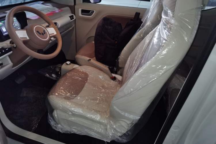 Used Wuling Hongguang MINIEV 2024 3rd Generation 215km Youth Edition

