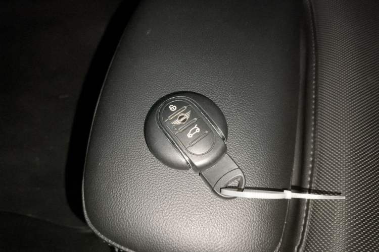 Used  MINI 2021 1.5T COOPER Classic Edition
