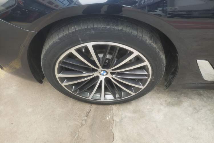 Used BMW 5 Series 2022 Restyled 530Li Leading Edition M Sport Package
