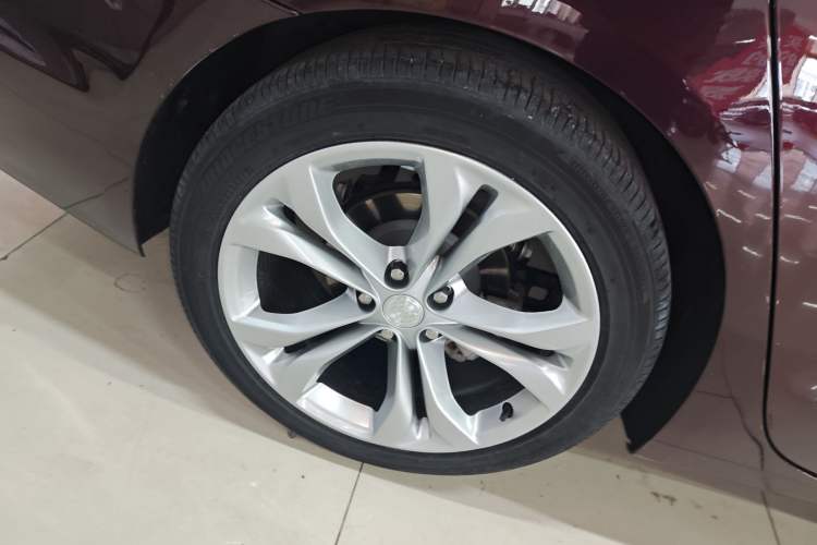 Used Buick LaCrosse 2018 28T Avenir