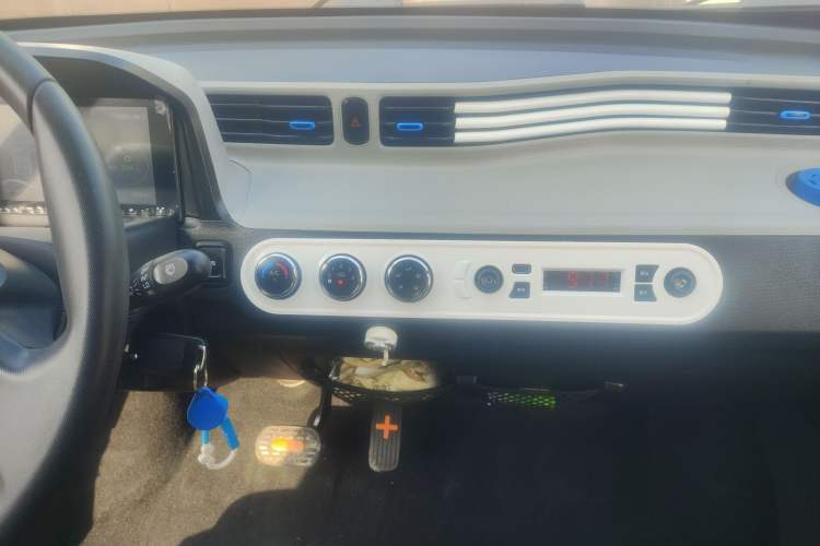 Used Wuling Hongguang MINIEV 2021 Macaron Fashion Edition Lithium-Ion Battery