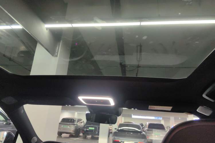 Used Zeekr 7X 2025 100 kWh Long-Range Rear-Wheel Drive with Intelligent Driving Features