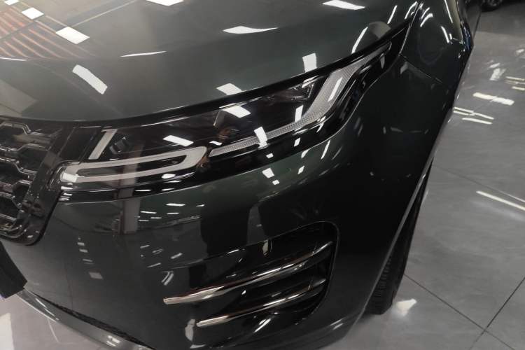 Used Land Rover Range Rover Evoque 2021 Range Rover Velar 249 PS R-Dynamic S Performance Edition