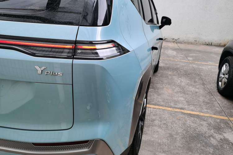 Used AION Y 2022 Plus 70 Tech Edition