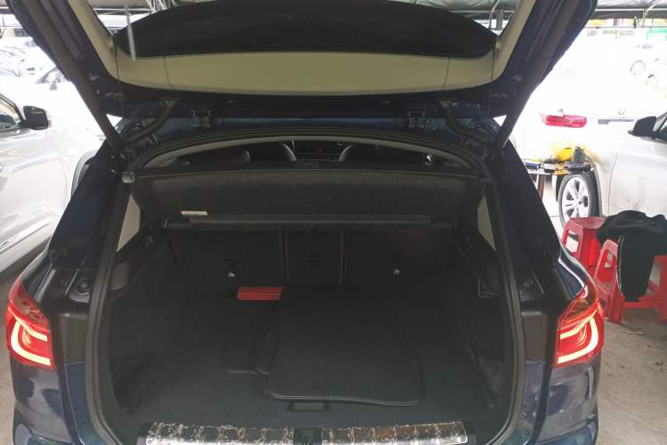 Used BMW X1 2018 sDrive18Li Luxury Model
