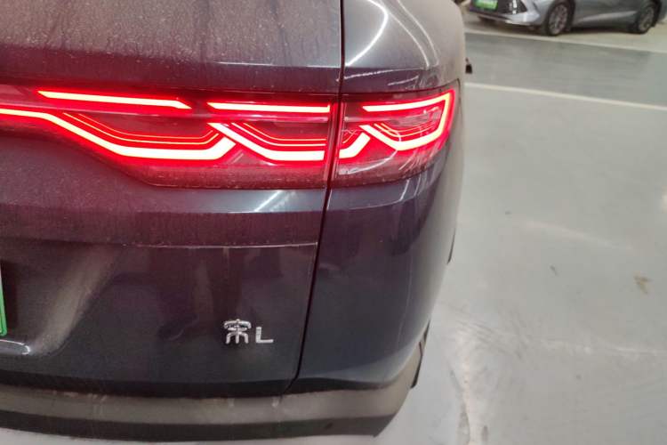 Used BYD Song L DM-i 2024 160 km Excellence Version
