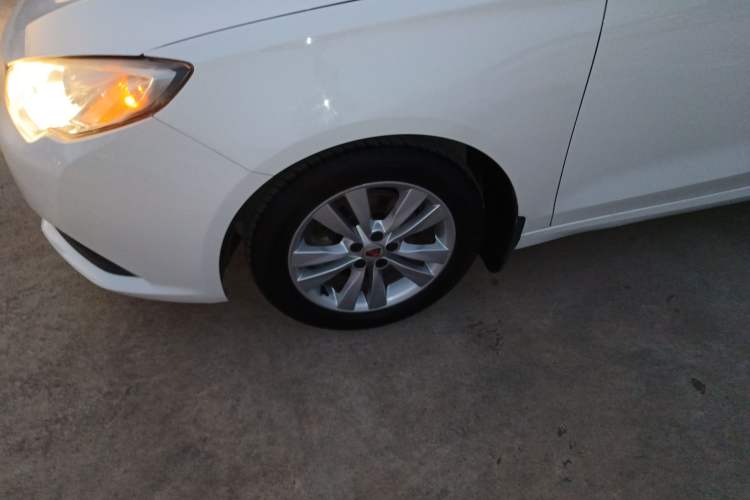 Used Roewe 360 2015 1.5L Automatic Luxury Edition
