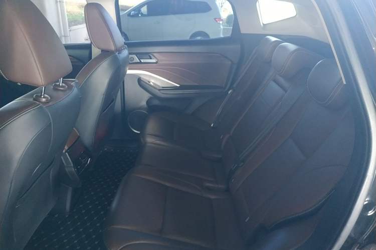 Used Wey VV6 2020 2.0T Two-Wheel Drive Smart Protection+
