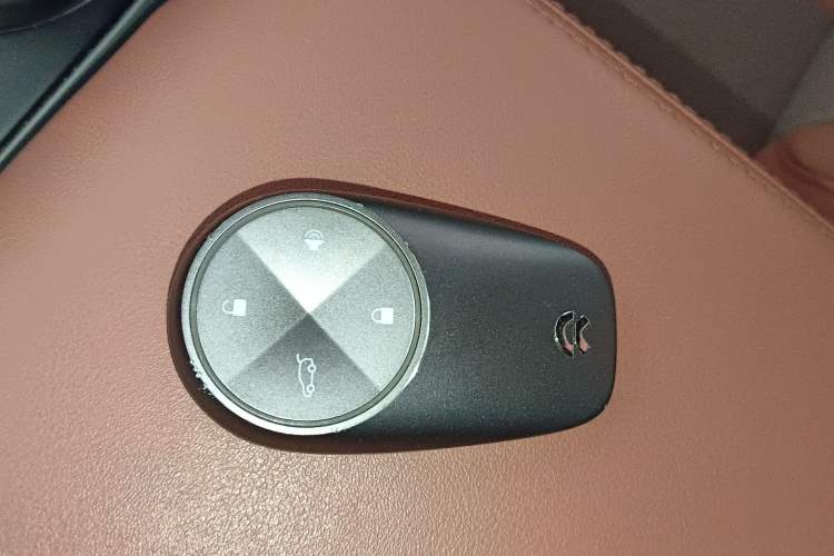 Used Nio EC6 2020 605 km Sport Edition
