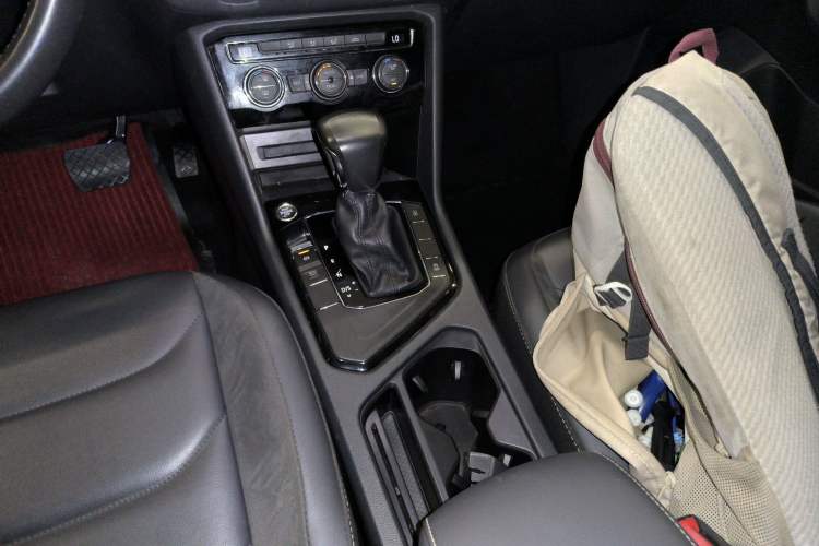 Used Volkswagen Tiguan L 2019 Updated Version 330TSI Automatic Two-Wheel Drive Panoramic Comfort Edition China VI Standard