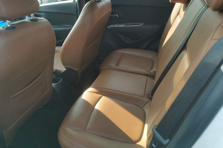 Used Chevrolet Trax 2016 1.4T Automatic Two-Wheel Drive Comfort Version with Sunroof
