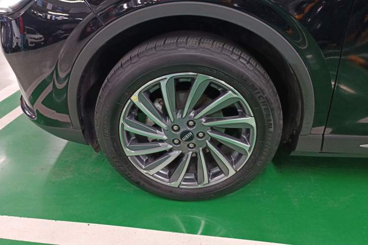 Used Lincoln Corsair 2023 2.0T Two-Wheel-Drive Luxury Edition
