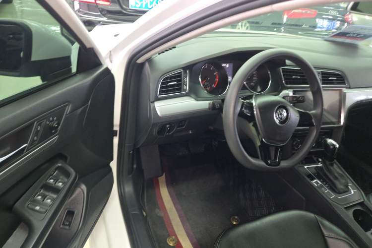 Used Volkswagen Lamando 2018 230TSI DSG Fashion Edition
