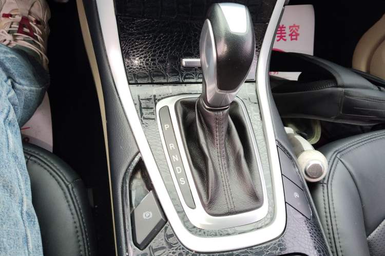 Used Ford Edge 2018 EcoBoost 245 Two-Wheel-Drive Titanium 5-Seater China V Standard