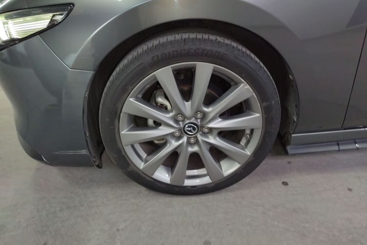 Used Mazda Mazda 3 Axela 2020 2.0L Automatic Luxury Version
