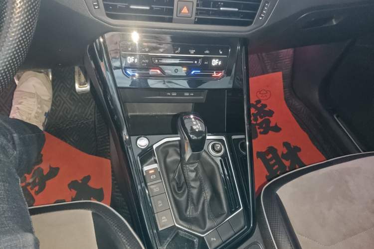 Used Volkswagen Tayron X 2020 330TSI Two-Wheel Drive Luxury Smart Connectivity Version