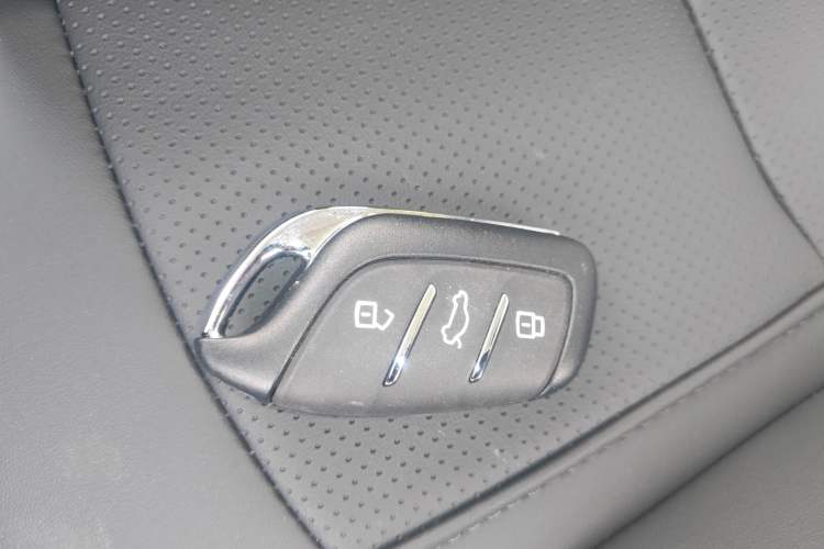 Used Roewe i5 2023 1.5L CVT Luxury Edition
