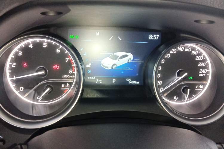 Used Toyota Camry 2023 2.0G Luxury Edition
