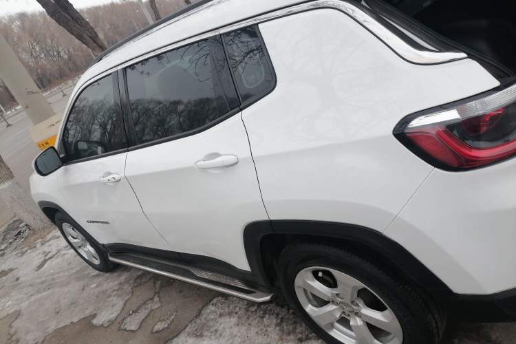 Used  Compass 2017 200T Automatic Family Edition
