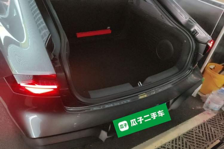 Used Changan UNI-V 2025 Model Third-Generation 1.5T 500Bar Prestige Edition