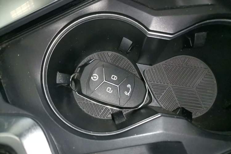 Used Lynk & Co 01 2019 2.0T Two-Wheel Drive Zhaopu Version China VI Standard
