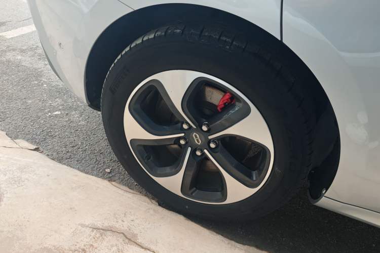 Used Hima AITO M5 2022 Extended-Range Four-Wheel Drive Performance Version
