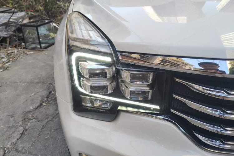 Used GAC Trumpchi GS8 2017 320T Two-Wheel Drive Luxury Smart Connectivity Version (7 Seats)