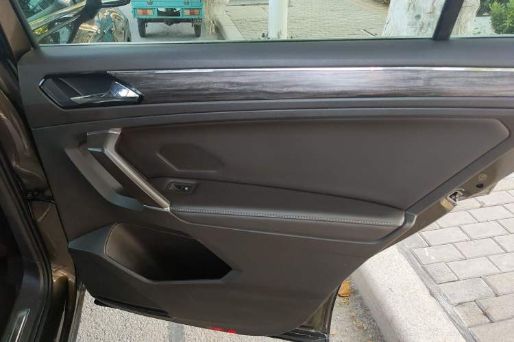 Used Volkswagen Tiguan L 2018 380TSI Automatic All-Wheel Drive Flagship Edition