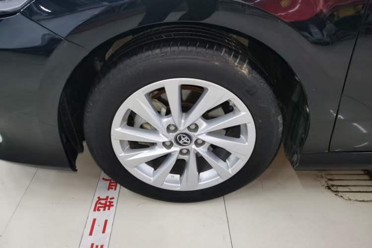 Used Toyota Camry 2021 2.0G Luxury Edition
