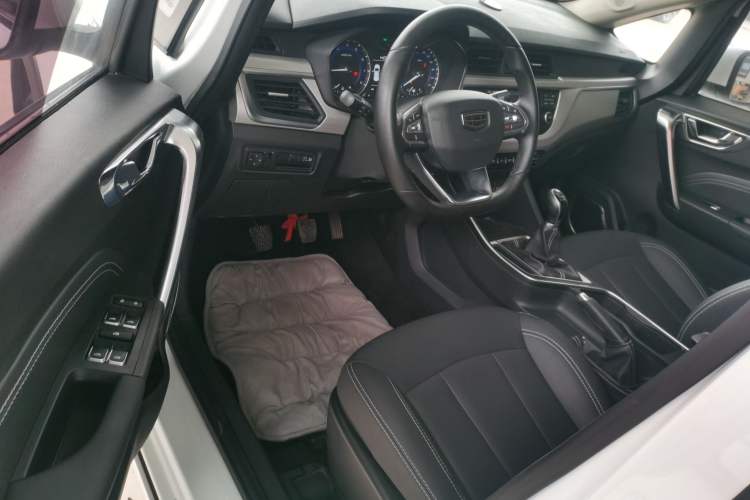 Used Geely Auto Vision X3 2019 Upgraded Model 1.5L Manual Elite Version