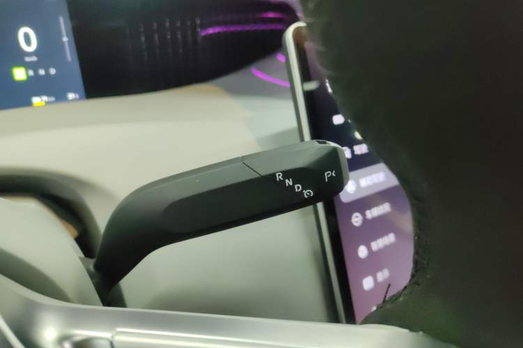 Used  11 2023 Harmony 90° Luxury Edition