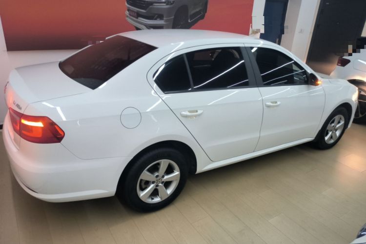 Used Volkswagen Lavida 2013 Revised Classic 1.6L Automatic Fashion Edition