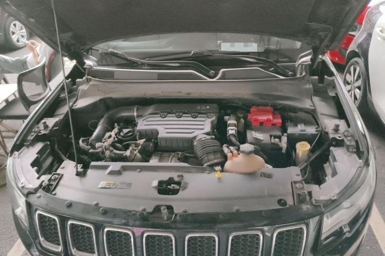 Used  Compass 2020 220T Automatic Elite Edition
