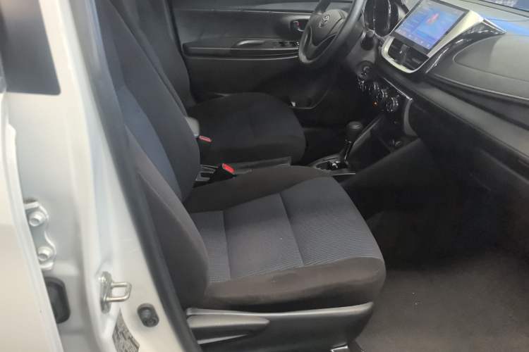 Used Toyota YARiS L 2016 Revised 1.5E CVT Charming Edition