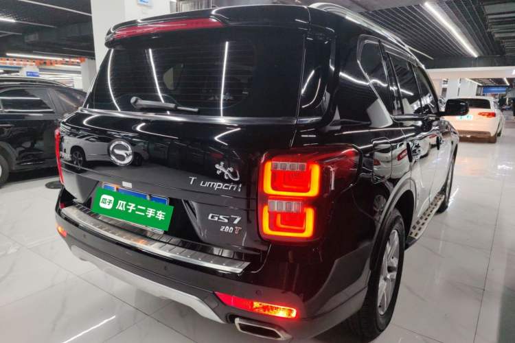 Used GAC Trumpchi GS7 2017 280T Two-Wheel Drive Luxury Model
