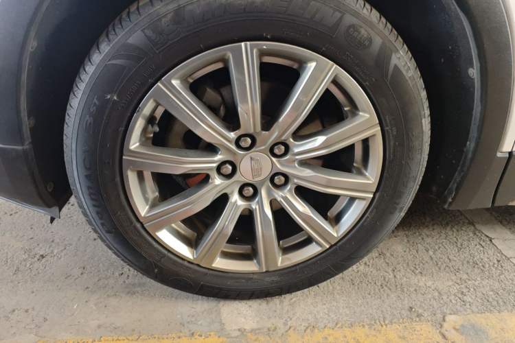 Used Cadillac XT4 2018 28T Two-Wheel Drive Leading Version
