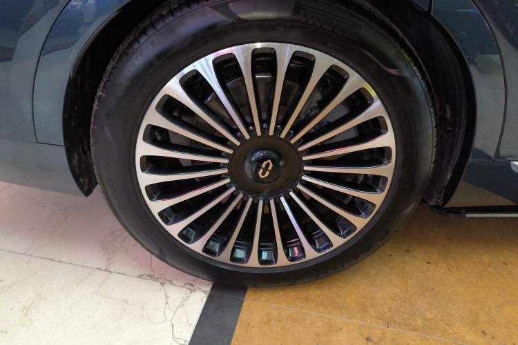 Used Hima AITO M9 2024 Range-Extended Ultra Version 42 kWh 6-Seater Model
