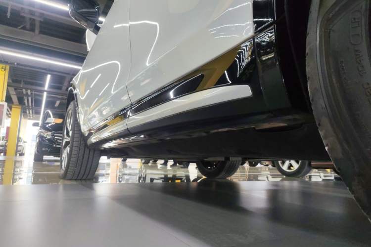 Used Land Rover Discovery Sport 2024 Luxury Custom Edition
