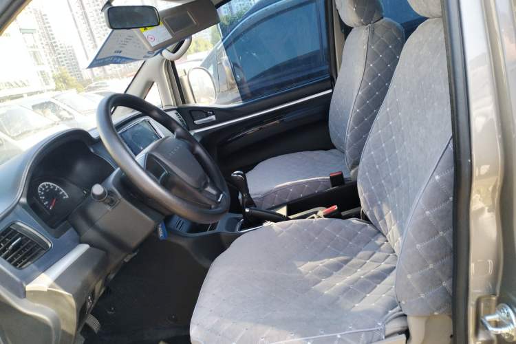 Used FORTHING Lingzhi 2022 M5L 1.6L Utility Model 7 Seats