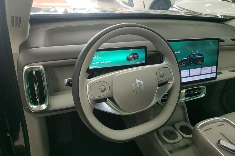 Used Leapmotor B10 2025 510 Joyful Edition
