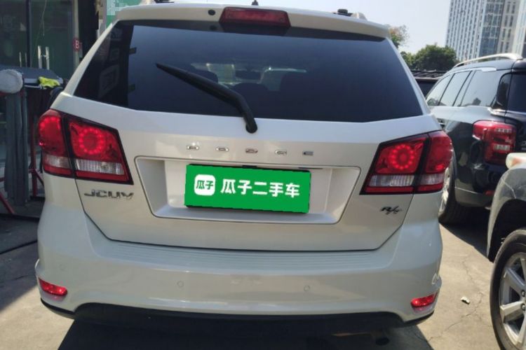 Used Dodge Journey 2013 2.4L Two-Wheel Drive Luxury Version
