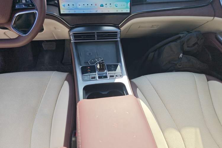 Used BYD Seal 2023 DM-i 1.5L 121km Prestige Model
