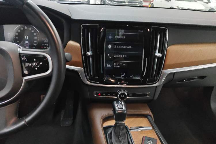 Used Volvo S90 2019 T5 Zhiyi Edition
