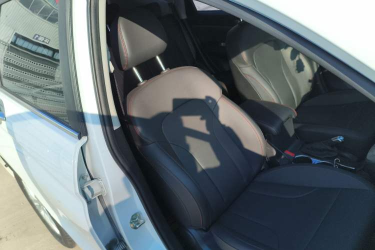 Used Haval M6 2019 1.5T DCT Two-Wheel Drive Elite Version China VI Standard