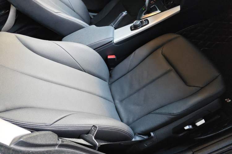 Used BMW 3 Series GT 2016 320i Fashion Model
