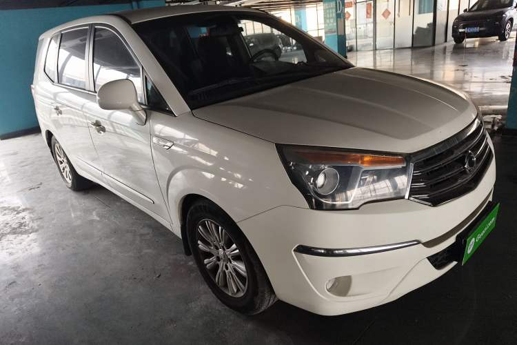 Used SsangYong Rodius 2014 2.0T Diesel Two-Wheel Drive Luxury Navigation Edition
